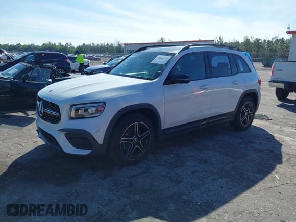 ✅ 2020 Mercedes-Benz GLB 250 • VIN: W1N4M4HB5LW019950 • Lot: 43560940. Wystawiony na IAAI z przebiegiem 45 783 mil. Bezpłatny archiwum sprzedaży aukcyjnych z USA i szczegółowy raport historii pojazdu na DreamBid. Zdjęcie 17.