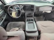 ✅ 2006 Chevrolet Silverado 2500HD LT2 • VIN: 1GCHK23U96F146989 • Lot: 62789965. Wystawiony na Copart z przebiegiem Nie podano. Bezpłatny archiwum sprzedaży aukcyjnych z USA i szczegółowy raport historii pojazdu na DreamBid. Zdjęcie 8.