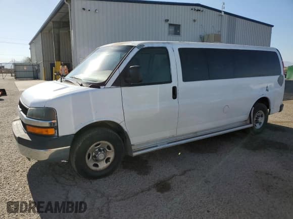 ✅ 2008 Chevrolet Express Passenger • VIN: 1GAHG39K881219176 • Lot: 63351815. Listed on Copart with 232,917 mi. Free auction sales archive from the USA and detailed vehicle history report at DreamBid. Image 1.
