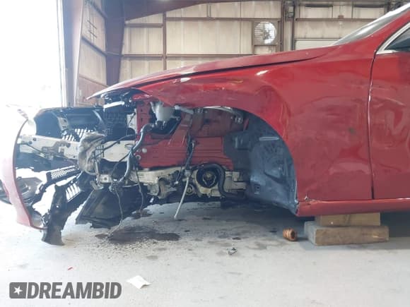 ✅ 2022 Mercedes-Benz C 300 • VIN: W1KAF4HBXNR044533 • Lot: 42777337. Wystawiony na IAAI z przebiegiem 7 627 mil. Bezpłatny archiwum sprzedaży aukcyjnych z USA i szczegółowy raport historii pojazdu na DreamBid. Zdjęcie 6.