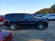 ✅ 2009 GMC Yukon • VIN: 1GKFK13549R106157 • Lot: 43633126. Listed on IAAI with 97,643 mi. Free auction sales archive from the USA and detailed vehicle history report at DreamBid. Image 13.