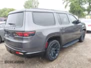 ✅ 2023 Jeep Wagoneer Series II • VIN: 1C4SJVBP7PS563722 • Lot: 42776499. Wystawiony na IAAI z przebiegiem 33 321 mil. Bezpłatny archiwum sprzedaży aukcyjnych z USA i szczegółowy raport historii pojazdu na DreamBid. Zdjęcie 4.