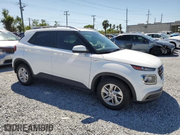✅ 2020 Hyundai Venue SEL • VIN: KMHRC8A30LU034311 • Lot: 49376155. Listed on Copart with 19,567 mi. Free auction sales archive from the USA and detailed vehicle history report at DreamBid. Image 4.