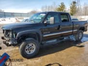 ✅ 2002 GMC Sierra 2500HD SLE • VIN: 1GTHK23U52F138799 • Лот: 46263915. Опубликован ранее на Copart с пробегом 189 691 миль. Бесплатный доступ к архиву аукционных продаж из США и подробный отчёт об истории автомобиля на DreamBid. Изображение 1.