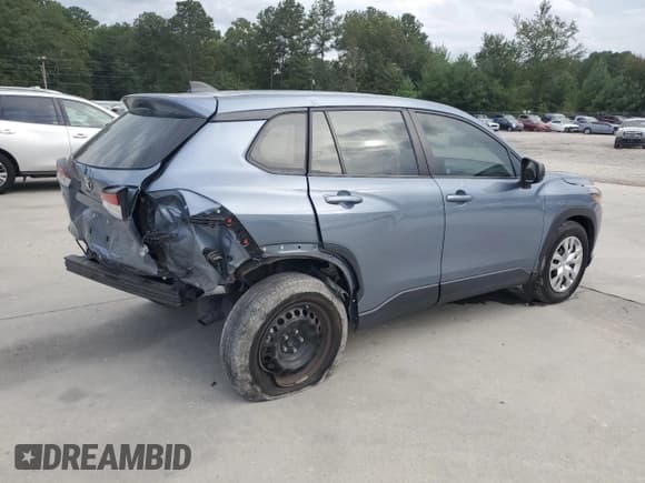 ✅ 2023 Toyota Corolla Cross L • VIN: 7MUAAAAG4PV052893 • Lot: 85883255. Wystawiony na Copart z przebiegiem 55 952 mil. Bezpłatny archiwum sprzedaży aukcyjnych z USA i szczegółowy raport historii pojazdu na DreamBid. Zdjęcie 3.