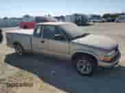 ✅ 2003 Chevrolet S-10 LS • VIN: 1GCCS19X438201340 • Lot: 83840565. Listed on Copart with 91,602 mi. Free auction sales archive from the USA and detailed vehicle history report at DreamBid. Image 4.
