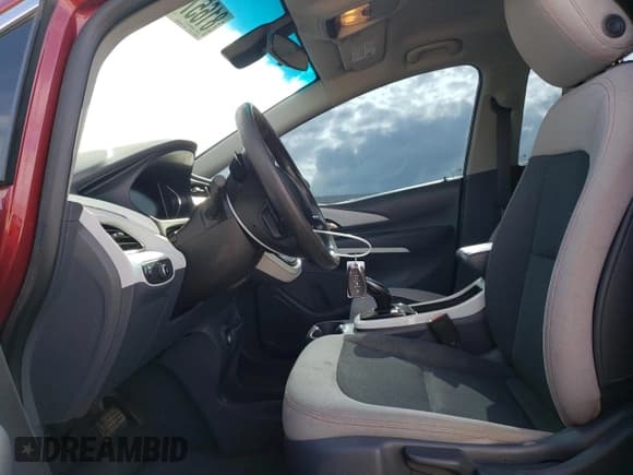 ✅ 2021 Chevrolet Bolt EV LT • VIN: 1G1FY6S03M4105318 • Lot: 81657043. Wystawiony na Copart z przebiegiem 38 145 mil. Bezpłatny archiwum sprzedaży aukcyjnych z USA i szczegółowy raport historii pojazdu na DreamBid. Zdjęcie 7.