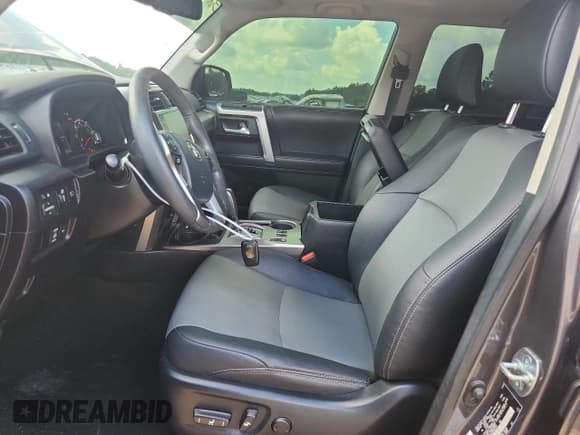 ✅ 2022 Toyota 4Runner SR5 Premium • VIN: JTEFU5JR6N5261017 • Lot: 67133355. Listed on Copart with 88,594 mi. Free auction sales archive from the USA and detailed vehicle history report at DreamBid. Image 7.