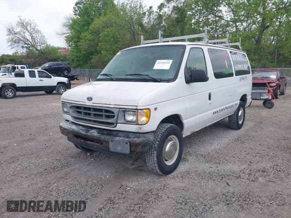 ✅ 2001 Ford Econoline Cargo Commercial • VIN: 1FTSE34L21HB34754 • Lot: 42168518. Listed on IAAI with 186,116 mi. Free auction sales archive from the USA and detailed vehicle history report at DreamBid. Image 2.