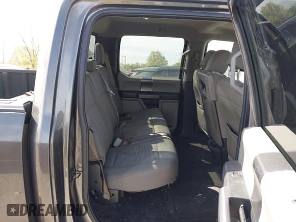 ✅ 2015 Ford F-150 XLT • VIN: 1FTEW1EF8FFC27966 • Lot: 42104000. Wystawiony na IAAI z przebiegiem 89 359 mil. Bezpłatny archiwum sprzedaży aukcyjnych z USA i szczegółowy raport historii pojazdu na DreamBid. Zdjęcie 8.