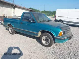 1994 Chevrolet S-10 with VIN 1GCCS1448RK145623, listed as a IAAI auction lot 42856235 with 82,236 mi miles and . Bid and sale history available at DreamBid. Image 1.