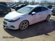 ✅ 2017 Chevrolet Cruze Premier • VIN: 1G1BF5SM0H7157575 • Лот: 43950783. Опубликован ранее на Copart с пробегом 88 952 миль. Бесплатный доступ к архиву аукционных продаж из США и подробный отчёт об истории автомобиля на DreamBid. Изображение 1.