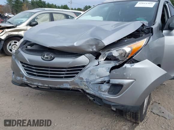 2012 Hyundai Tucson GLS with VIN KM8JU3AC3CU455825, listed as a IAAI auction lot 43611561 with 182,582 mi miles and . Bid and sale history available at DreamBid. Image 6.