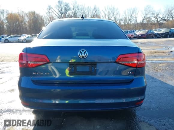 ✅ 2015 Volkswagen Jetta SE • VIN: 3VWD07AJ2FM257987 • Lot: 41009826. Wystawiony na IAAI z przebiegiem 112 213 mil. Bezpłatny archiwum sprzedaży aukcyjnych z USA i szczegółowy raport historii pojazdu na DreamBid. Zdjęcie 16.