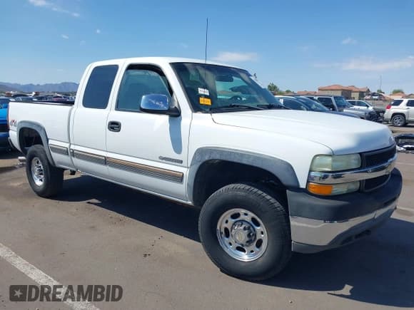✅ 2002 Chevrolet Silverado 2500HD • VIN: 1GCHK29U82E248890 • Lot: 43280406. Wystawiony na IAAI z przebiegiem 114 545 mil. Bezpłatny archiwum sprzedaży aukcyjnych z USA i szczegółowy raport historii pojazdu na DreamBid. Zdjęcie 1.