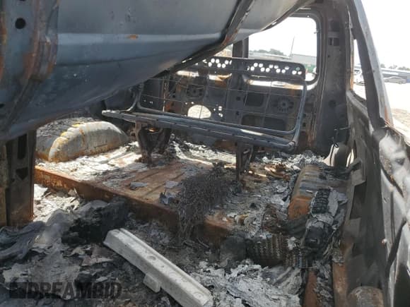 ✅ 2002 Ford Econoline Passenger XL • VIN: 1FMRE11L12HA67939 • Lot: 71419425. Listed on Copart with Not provided. Free auction sales archive from the USA and detailed vehicle history report at DreamBid. Image 10.