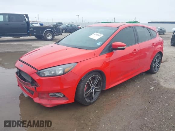 ✅ 2015 Ford Focus ST • VIN: 1FADP3L97FL340641 • Лот: 42425810. Опубликован ранее на IAAI с пробегом 139 010 миль. Бесплатный доступ к архиву аукционных продаж из США и подробный отчёт об истории автомобиля на DreamBid. Изображение 18.
