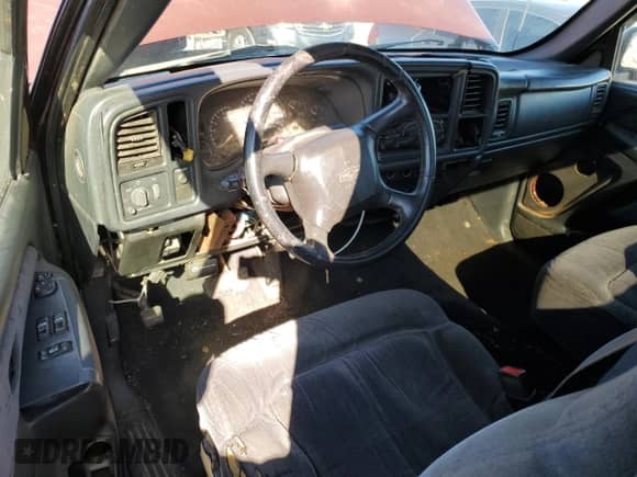 2002 Chevrolet Silverado 1500 LS z VIN 1GCEK14T02Z125766, wystawiony jako Copart lot #47997915 z przebiegiem 201 882 mil mil oraz Szkoda całkowita • Salvage title. Historia ofert i sprzedaży dostępna na DreamBid. Obrazek 8.