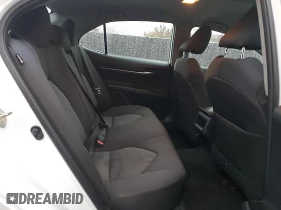 2020 Toyota Camry LE with VIN 4T1C11AK2LU861060, listed as a Copart auction lot 90739275 with 117,008 mi miles and Clean title. Bid and sale history available at DreamBid. Image 10.