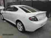 2008 Hyundai Tiburon GS с VIN KMHHM66D98U280005, выставлен на аукционе IAAI как лот 42580014 с пробегом 267 858 миль миль и . История ставок и продаж доступна на DreamBid. Изображение 3.