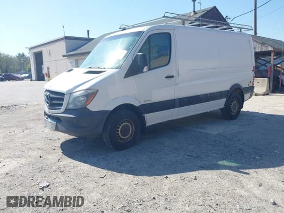 ✅ 2014 Mercedes-Benz Sprinter Cargo • VIN: WD3PE7CC0E5839102 • Lot: 42136948. Listed on IAAI with 297,393 mi. Free auction sales archive from the USA and detailed vehicle history report at DreamBid. Image 2.