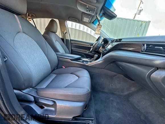 ✅ 2019 Toyota Camry SE • VIN: 4T1B11HK6KU805610 • Лот: 95578565. Опубликован ранее на Copart с пробегом 58 732 миль. Бесплатный доступ к архиву аукционных продаж из США и подробный отчёт об истории автомобиля на DreamBid. Изображение 5.