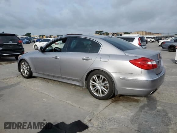 ✅ 2013 Hyundai Genesis 3.8L • VIN: KMHGC4DD8DU227327 • Lot: 61156535. Wystawiony na Copart z przebiegiem 78 659 mil. Bezpłatny archiwum sprzedaży aukcyjnych z USA i szczegółowy raport historii pojazdu na DreamBid. Zdjęcie 2.