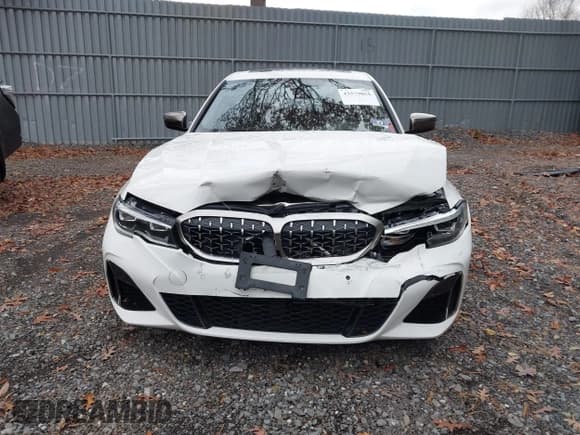 ✅ 2020 BMW 3 Series M340i xDrive • VIN: WBA5U9C01LFH09483 • Lot: 43579055. Wystawiony na IAAI z przebiegiem 26 564 mil. Bezpłatny archiwum sprzedaży aukcyjnych z USA i szczegółowy raport historii pojazdu na DreamBid. Zdjęcie 12.