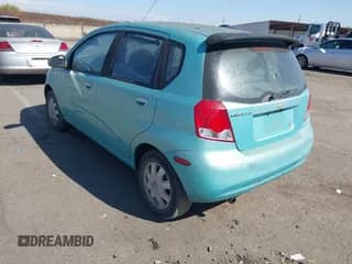 ✅ 2005 Chevrolet Aveo LS • VIN: KL1TD62615B304589 • Lot: 43160240. Wystawiony na IAAI z przebiegiem 174 858 mil. Bezpłatny archiwum sprzedaży aukcyjnych z USA i szczegółowy raport historii pojazdu na DreamBid. Zdjęcie 3.
