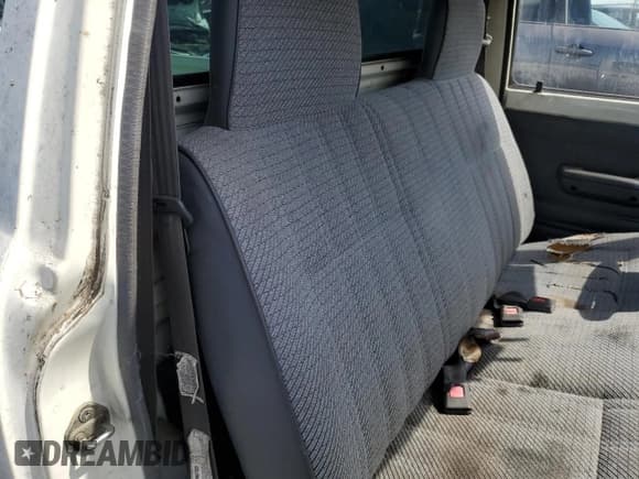 ✅ 1994 Toyota Pickup • VIN: 4TARN81A9RZ282707 • Лот: 81279655. Опубликован ранее на Copart с пробегом 109 929 миль. Бесплатный доступ к архиву аукционных продаж из США и подробный отчёт об истории автомобиля на DreamBid. Изображение 10.