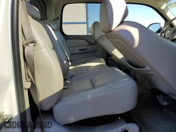 ✅ 2008 Chevrolet Avalanche LTZ • VIN: 3GNEC12048G160249 • Lot: 90121495. Listed on Copart with 158,972 mi. Free auction sales archive from the USA and detailed vehicle history report at DreamBid. Image 10.