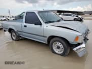 ✅ 1991 Toyota Pickup DX • VIN: JT4RN81P1M5095583 • Lot: 64683605. Wystawiony na Copart z przebiegiem 156 615 mil. Bezpłatny archiwum sprzedaży aukcyjnych z USA i szczegółowy raport historii pojazdu na DreamBid. Zdjęcie 4.