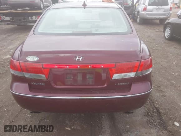 ✅ 2009 Hyundai Azera Limited • VIN: KMHFC46F19A373801 • Lot: 41481510. Listed on IAAI with 186,248 mi. Free auction sales archive from the USA and detailed vehicle history report at DreamBid. Image 14.