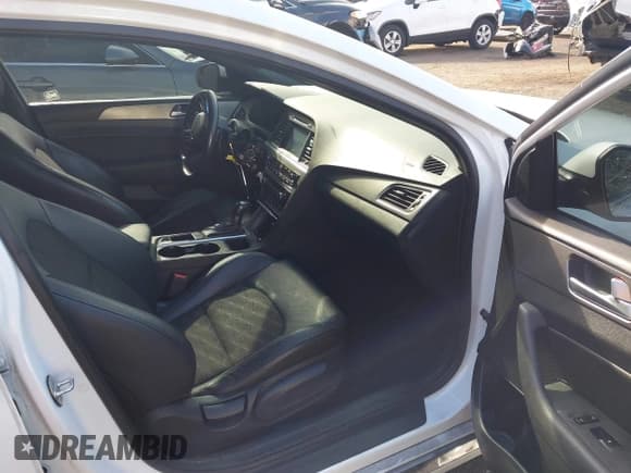 ✅ 2017 Hyundai Sonata Sport • VIN: 5NPE34AB2HH528688 • Lot: 43215074. Listed on IAAI with 167,062 mi. Free auction sales archive from the USA and detailed vehicle history report at DreamBid. Image 5.