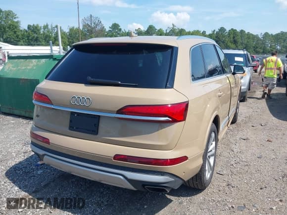 ✅ 2025 Audi Q7 Premium Plus • VIN: WA1LVBF79SD016296 • Lot: 42848530. Listed on IAAI with 14,558 mi. Free auction sales archive from the USA and detailed vehicle history report at DreamBid. Image 4.