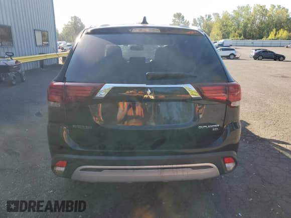 2019 Mitsubishi Outlander SE with VIN JA4AD3A35KZ027772, listed as a Copart auction lot 81328275 with 107,947 mi miles and Salvage title. Bid and sale history available at DreamBid. Image 6.