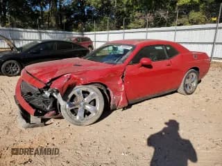 ✅ 2013 Dodge Challenger SXT Plus • VIN: 2C3CDYAG7DH570272 • Lot: 76894524. Wystawiony na Copart z przebiegiem 131 827 mil. Bezpłatny archiwum sprzedaży aukcyjnych z USA i szczegółowy raport historii pojazdu na DreamBid. Zdjęcie 1.