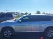 ✅ 2018 Volkswagen Atlas SE • VIN: 1V2KR2CA9JC554327 • Lot: 42766225. Wystawiony na IAAI z przebiegiem 157 749 mil. Bezpłatny archiwum sprzedaży aukcyjnych z USA i szczegółowy raport historii pojazdu na DreamBid. Zdjęcie 14.