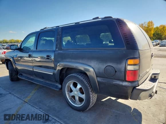 ✅ 2004 Chevrolet Suburban LT • VIN: 3GNEC16T64G123198 • Lot: 86888775. Listed on Copart with 201,605 mi. Free auction sales archive from the USA and detailed vehicle history report at DreamBid. Image 2.