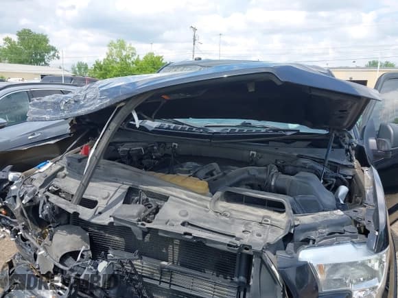 ✅ 2017 Ford F-150 XL • VIN: 1FTEW1EF5HFC10447 • Лот: 42216918. Опубликован ранее на IAAI с пробегом 125 302 миль. Бесплатный доступ к архиву аукционных продаж из США и подробный отчёт об истории автомобиля на DreamBid. Изображение 10.