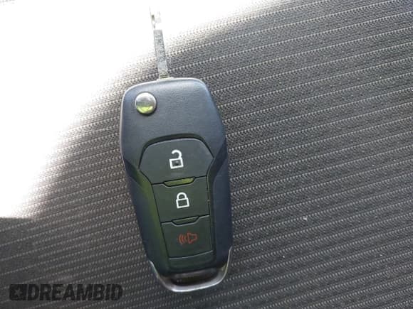 ✅ 2019 Ford F-150 XL • VIN: 1FTEX1EPXKFB41879 • Lot: 42781625. Wystawiony na IAAI z przebiegiem 72 920 mil. Bezpłatny archiwum sprzedaży aukcyjnych z USA i szczegółowy raport historii pojazdu na DreamBid. Zdjęcie 11.