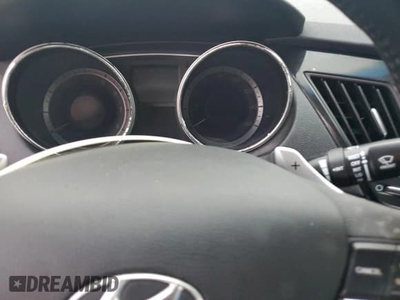 ✅ 2014 Hyundai Sonata SE • VIN: 5NPEC4AC6EH914485 • Lot: 75072914. Listed on Copart with Not provided. Free auction sales archive from the USA and detailed vehicle history report at DreamBid. Image 9.