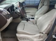 ✅ 2011 Cadillac SRX Performance Collection • VIN: 3GYFNBEY1BS622148 • Lot: 65685235. Wystawiony na Copart z przebiegiem 111 610 mil. Bezpłatny archiwum sprzedaży aukcyjnych z USA i szczegółowy raport historii pojazdu na DreamBid. Zdjęcie 7.