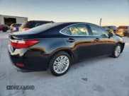 ✅ 2013 Lexus ES 250 • VIN: JTHBK1GGXD2067001 • Лот: 87378655. Опубликован ранее на Copart с пробегом 118 114 миль. Бесплатный доступ к архиву аукционных продаж из США и подробный отчёт об истории автомобиля на DreamBid. Изображение 3.