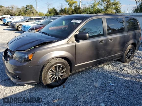 ✅ 2019 Dodge Grand Caravan GT • VIN: 2C4RDGEG2KR564199 • Лот: 90645375. Опубликован ранее на Copart с пробегом 153 654 миль. Бесплатный доступ к архиву аукционных продаж из США и подробный отчёт об истории автомобиля на DreamBid. Изображение 1.