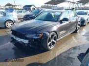 ✅ 2017 Audi A6 Premium • VIN: WAUC8AFC5HN008135 • Lot: 40986449. Wystawiony na IAAI z przebiegiem 51 107 mil. Bezpłatny archiwum sprzedaży aukcyjnych z USA i szczegółowy raport historii pojazdu na DreamBid. Zdjęcie 2.