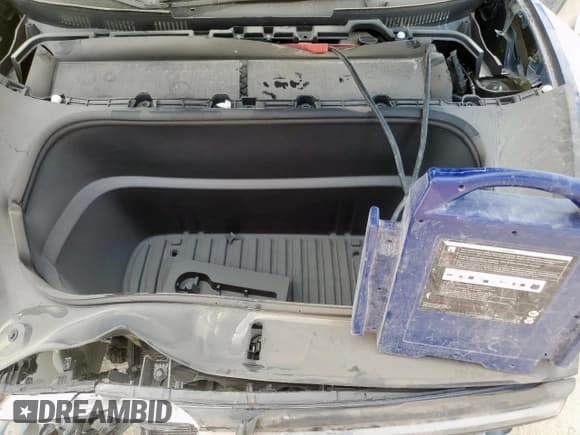 ✅ 2026 Tesla Model Y Long Range • VIN: 7SAYGDED0TA445149 • Lot: 85732915. Listed on Copart with 959 mi. Free auction sales archive from the USA and detailed vehicle history report at DreamBid. Image 11.