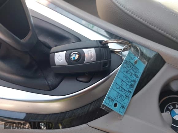 ✅ 2013 BMW 1 Series 135i • VIN: WBAUN7C57DVM28236 • Lot: 41900116. Wystawiony na IAAI z przebiegiem 38 876 mil. Bezpłatny archiwum sprzedaży aukcyjnych z USA i szczegółowy raport historii pojazdu na DreamBid. Zdjęcie 11.