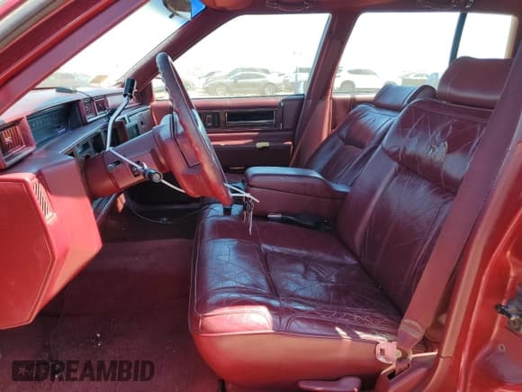 ✅ 1991 Cadillac DeVille • VIN: 1G6CD53B8M4347542 • Lot: 48966595. Wystawiony na Copart z przebiegiem 153 152 mil. Bezpłatny archiwum sprzedaży aukcyjnych z USA i szczegółowy raport historii pojazdu na DreamBid. Zdjęcie 7.
