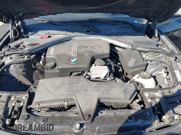 ✅ 2015 BMW 3 Series 328i xDrive • VIN: WBA3B5G57FNS17026 • Lot: 43560064. Wystawiony na IAAI z przebiegiem 65 791 mil. Bezpłatny archiwum sprzedaży aukcyjnych z USA i szczegółowy raport historii pojazdu na DreamBid. Zdjęcie 10.